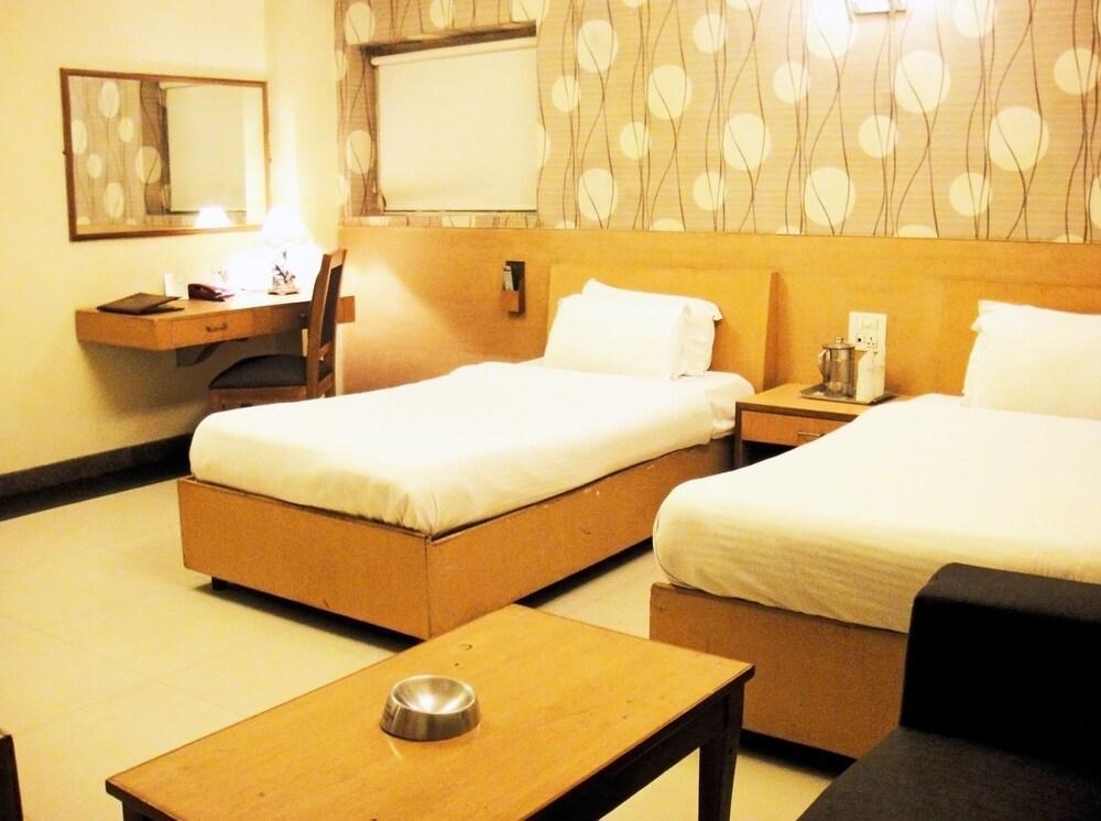 Hotel Pr Residency Amritsar Esterno foto