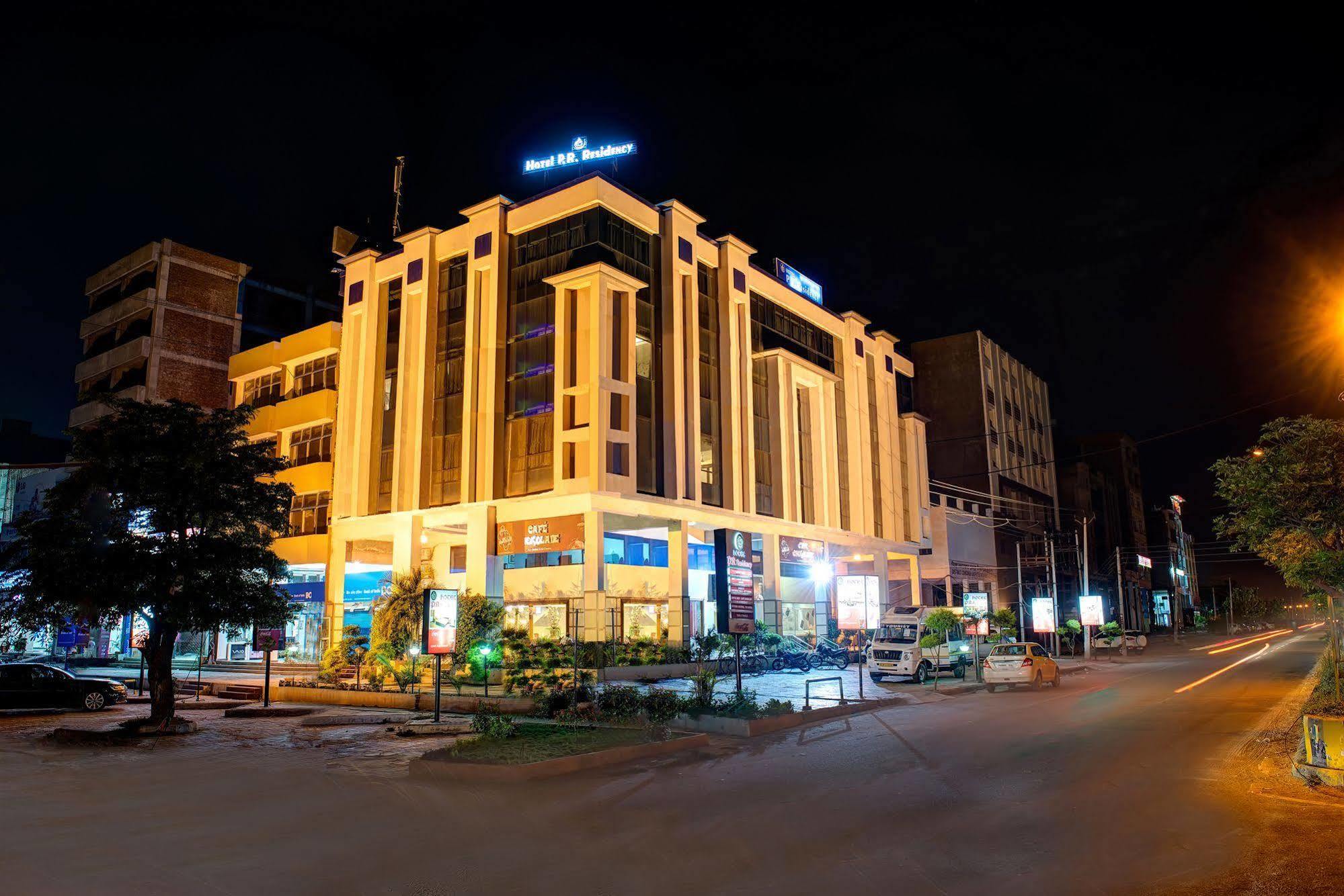 Hotel Pr Residency Amritsar Esterno foto
