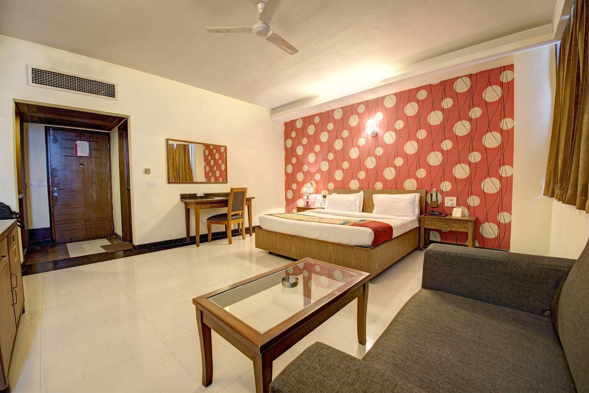 Hotel Pr Residency Amritsar Esterno foto