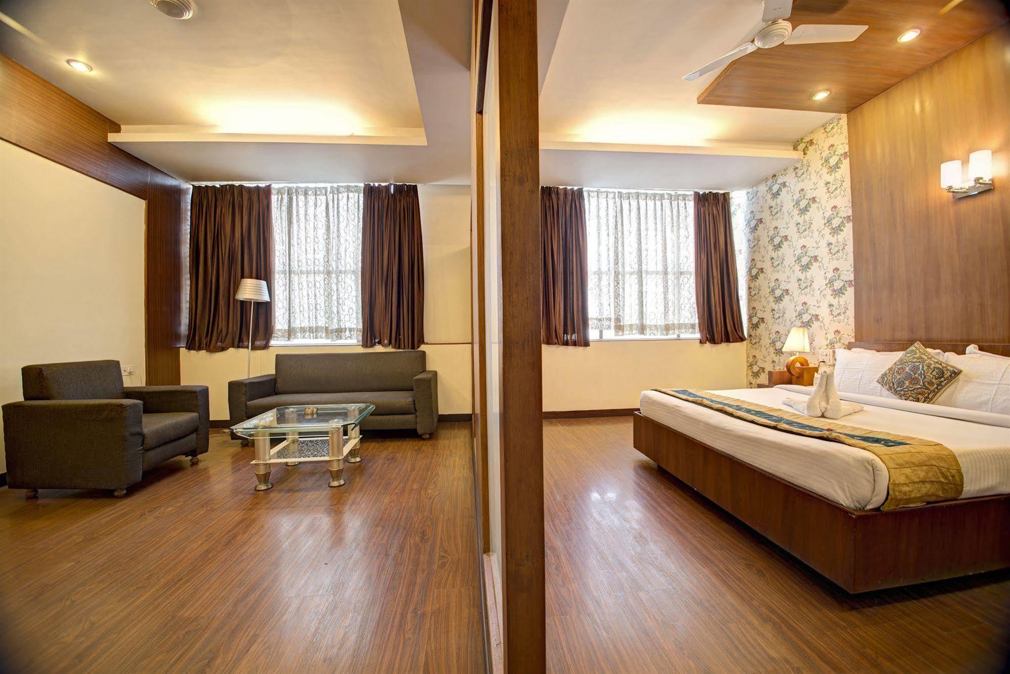 Hotel Pr Residency Amritsar Esterno foto