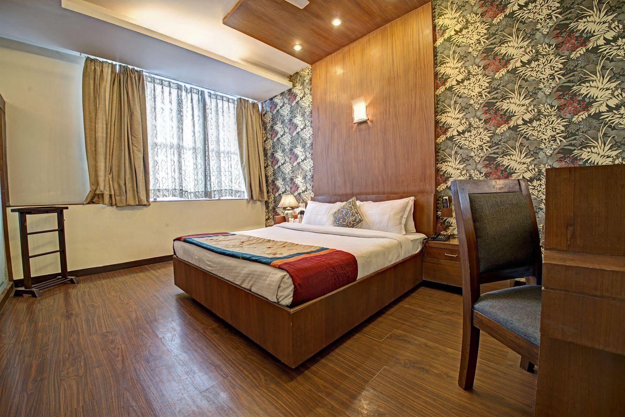 Hotel Pr Residency Amritsar Esterno foto